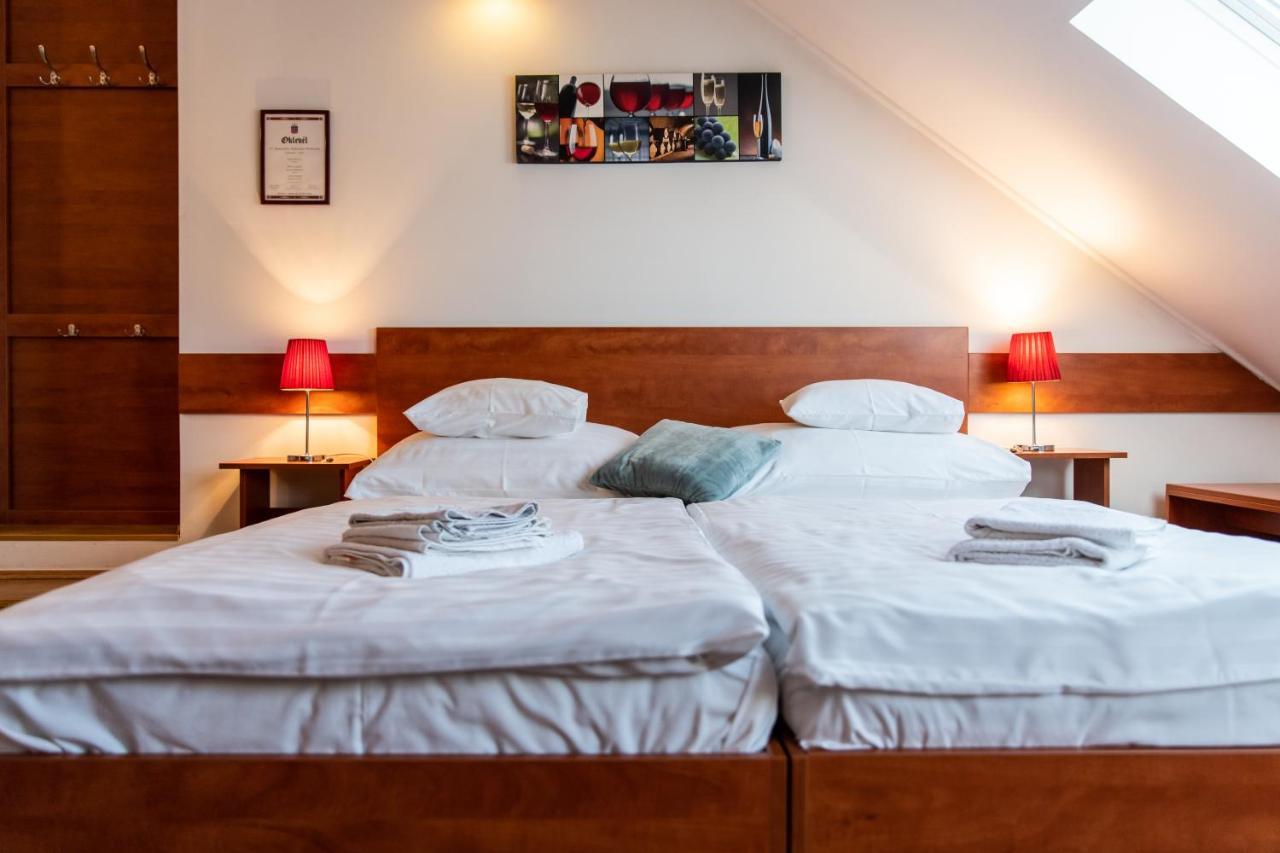 Fenyes Vinorium Bed & Breakfast Sopron Ngoại thất bức ảnh
