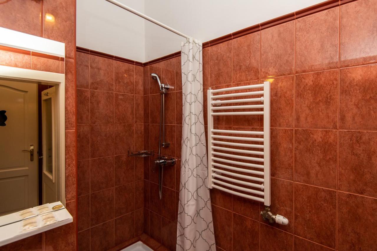 Fenyes Vinorium Bed & Breakfast Sopron Ngoại thất bức ảnh