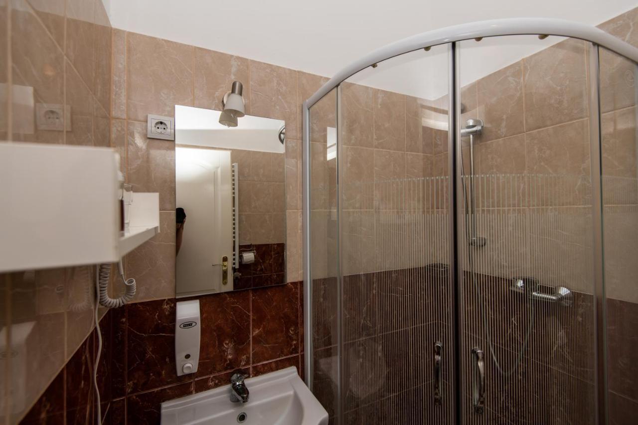 Fenyes Vinorium Bed & Breakfast Sopron Ngoại thất bức ảnh