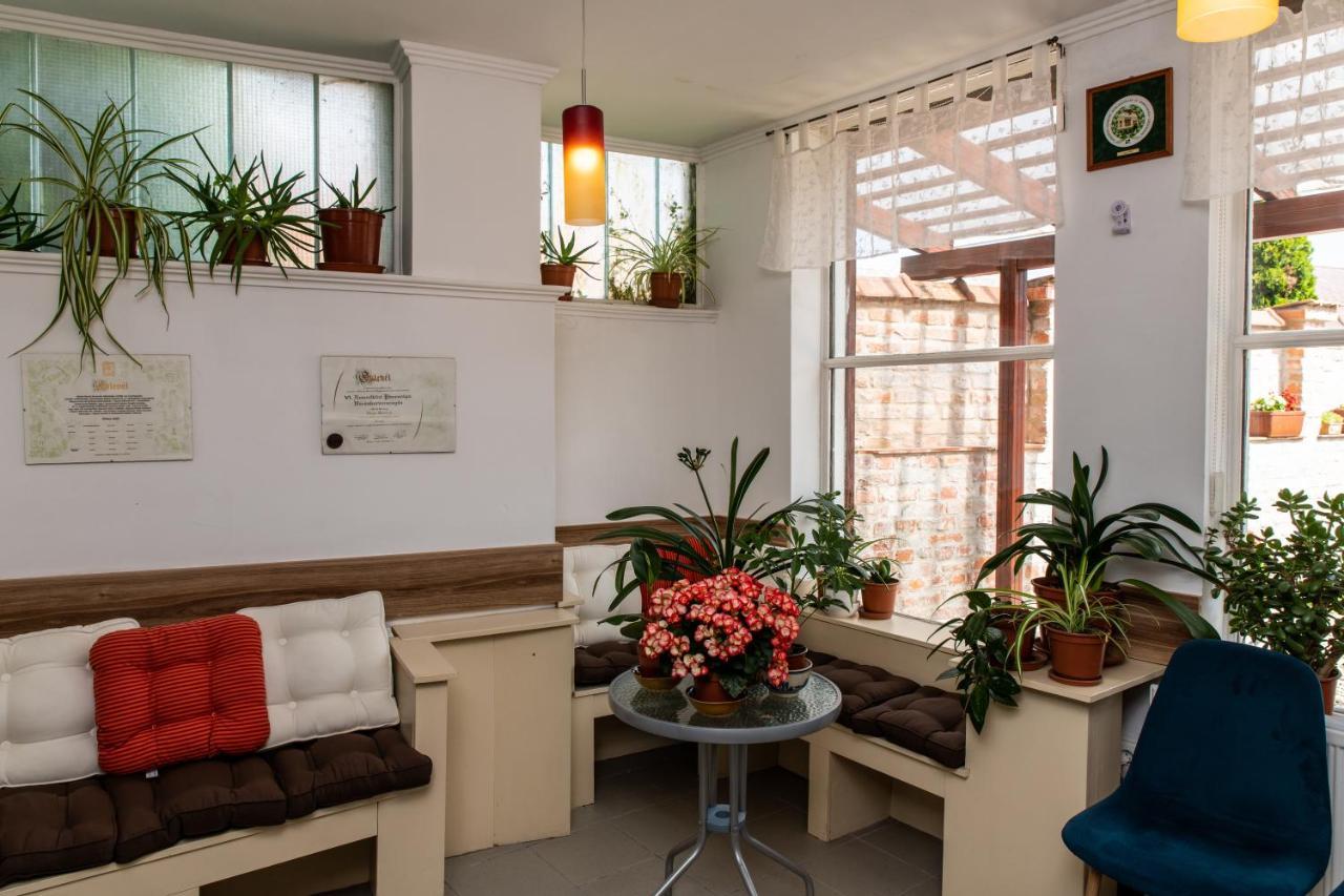 Fenyes Vinorium Bed & Breakfast Sopron Ngoại thất bức ảnh