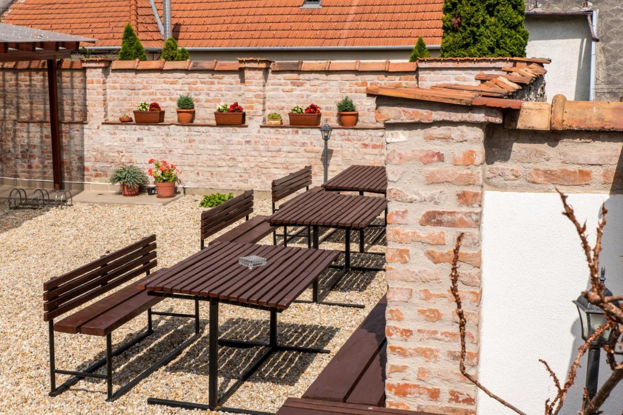 Fenyes Vinorium Bed & Breakfast Sopron Ngoại thất bức ảnh