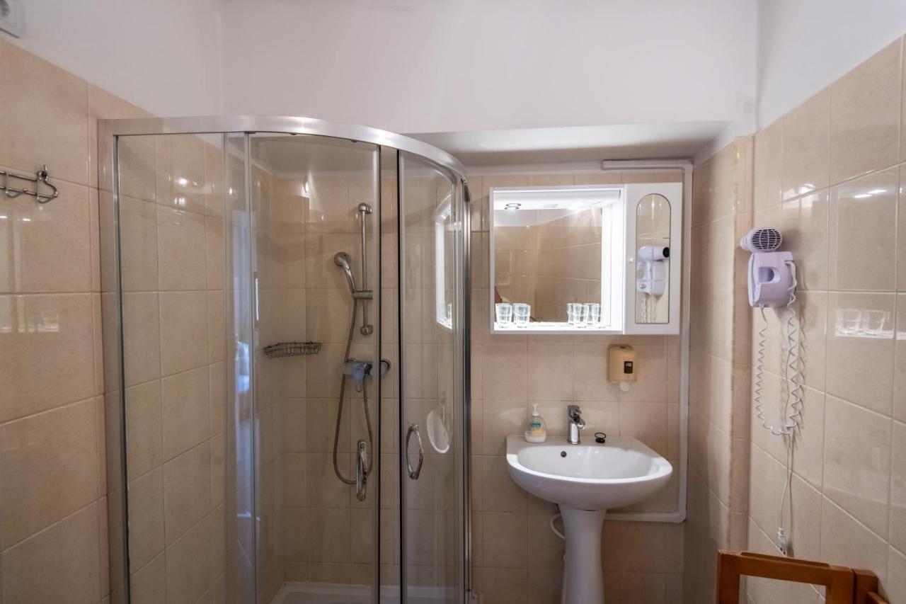 Fenyes Vinorium Bed & Breakfast Sopron Ngoại thất bức ảnh