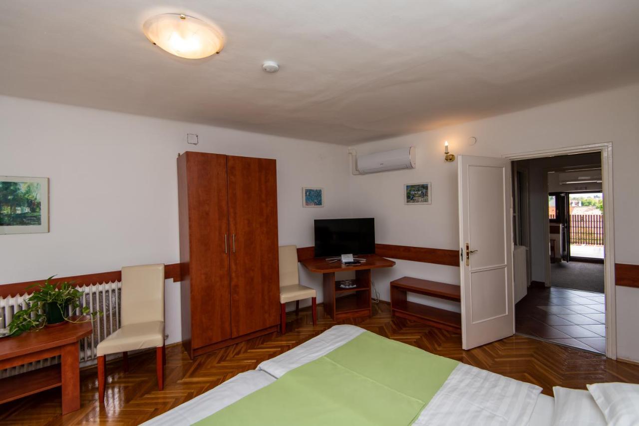 Fenyes Vinorium Bed & Breakfast Sopron Ngoại thất bức ảnh