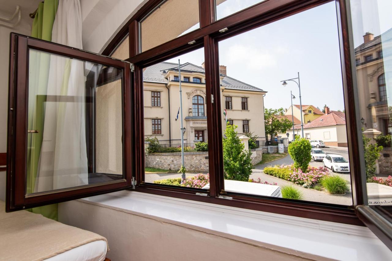 Fenyes Vinorium Bed & Breakfast Sopron Ngoại thất bức ảnh