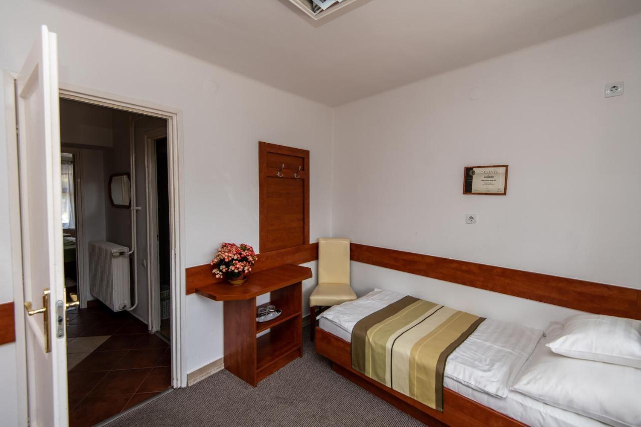Fenyes Vinorium Bed & Breakfast Sopron Ngoại thất bức ảnh
