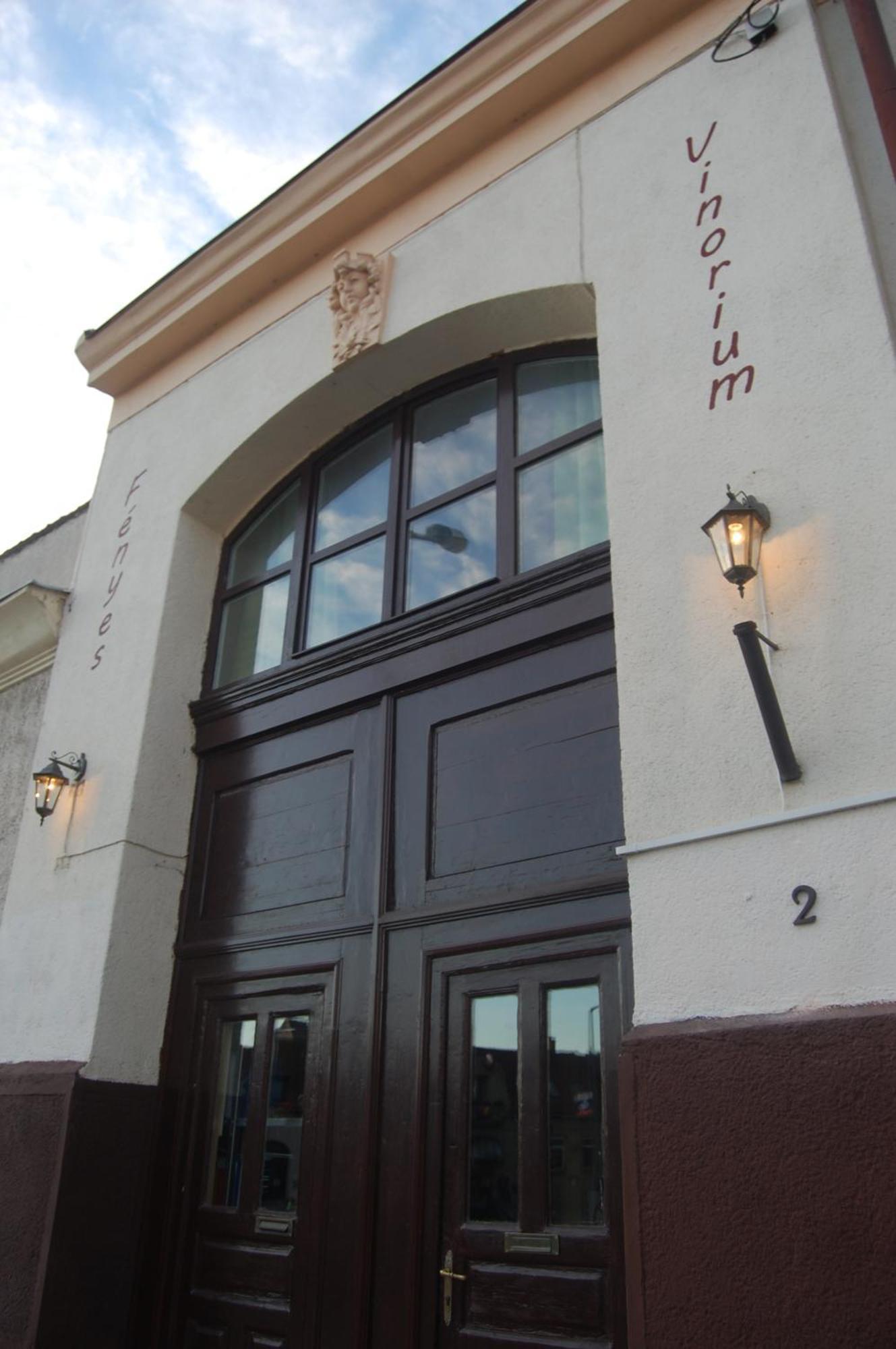 Fenyes Vinorium Bed & Breakfast Sopron Ngoại thất bức ảnh