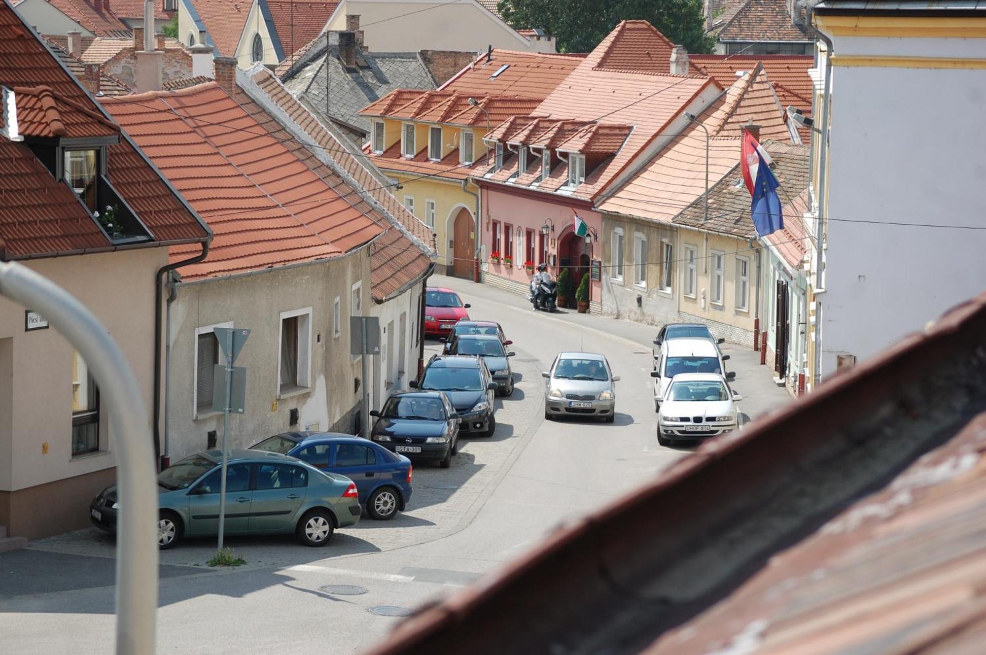 Fenyes Vinorium Bed & Breakfast Sopron Ngoại thất bức ảnh